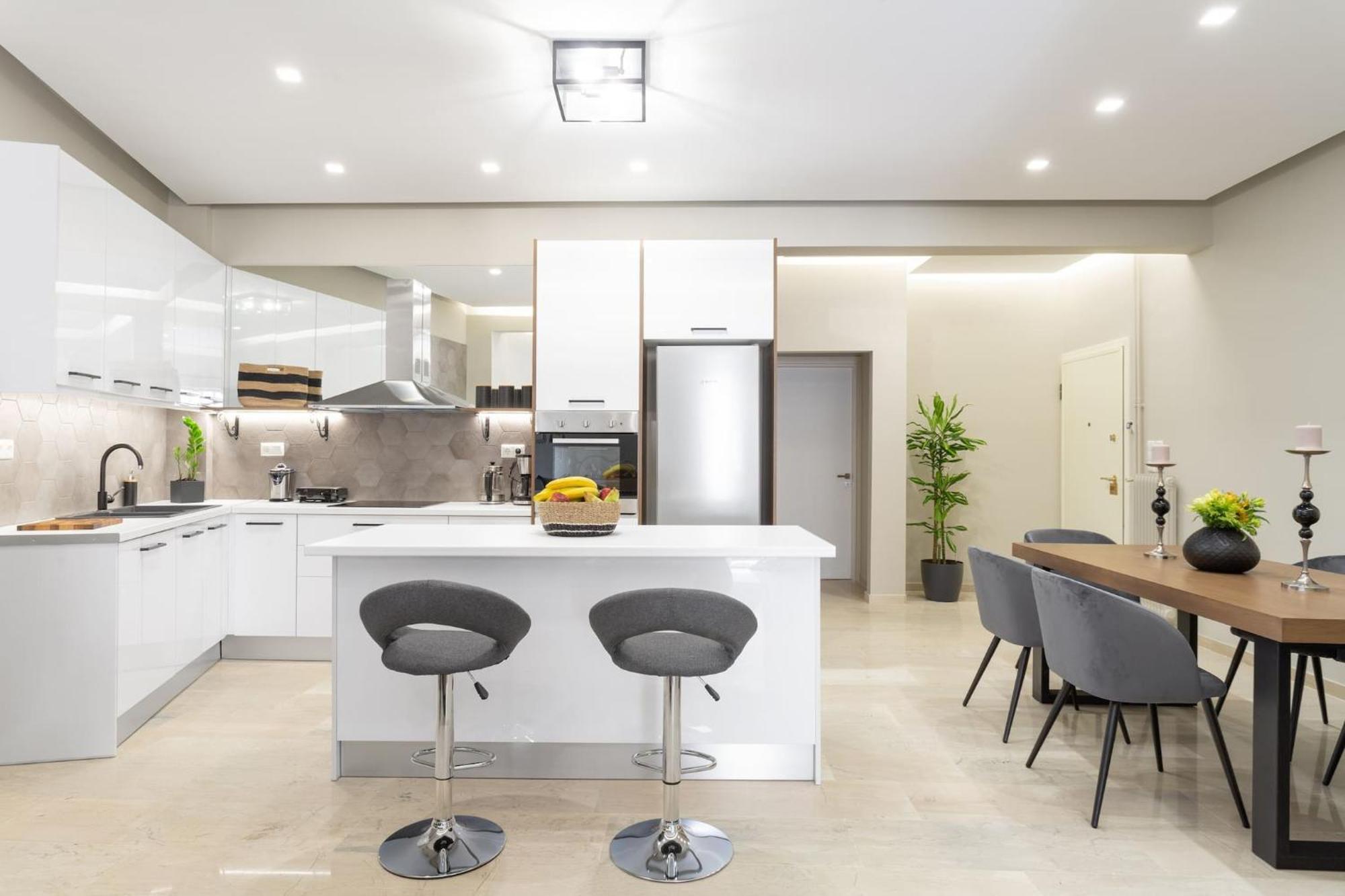 אתונה Deluxe 3-Bdrm Urban-Industrial Apt At Acropolis מראה חיצוני תמונה