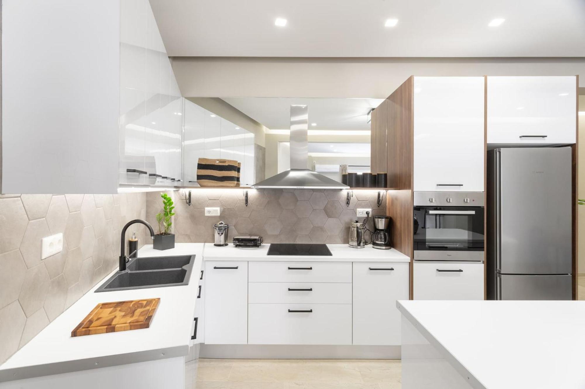 אתונה Deluxe 3-Bdrm Urban-Industrial Apt At Acropolis מראה חיצוני תמונה